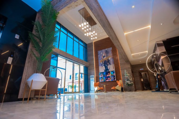 Luciano Continental hotel